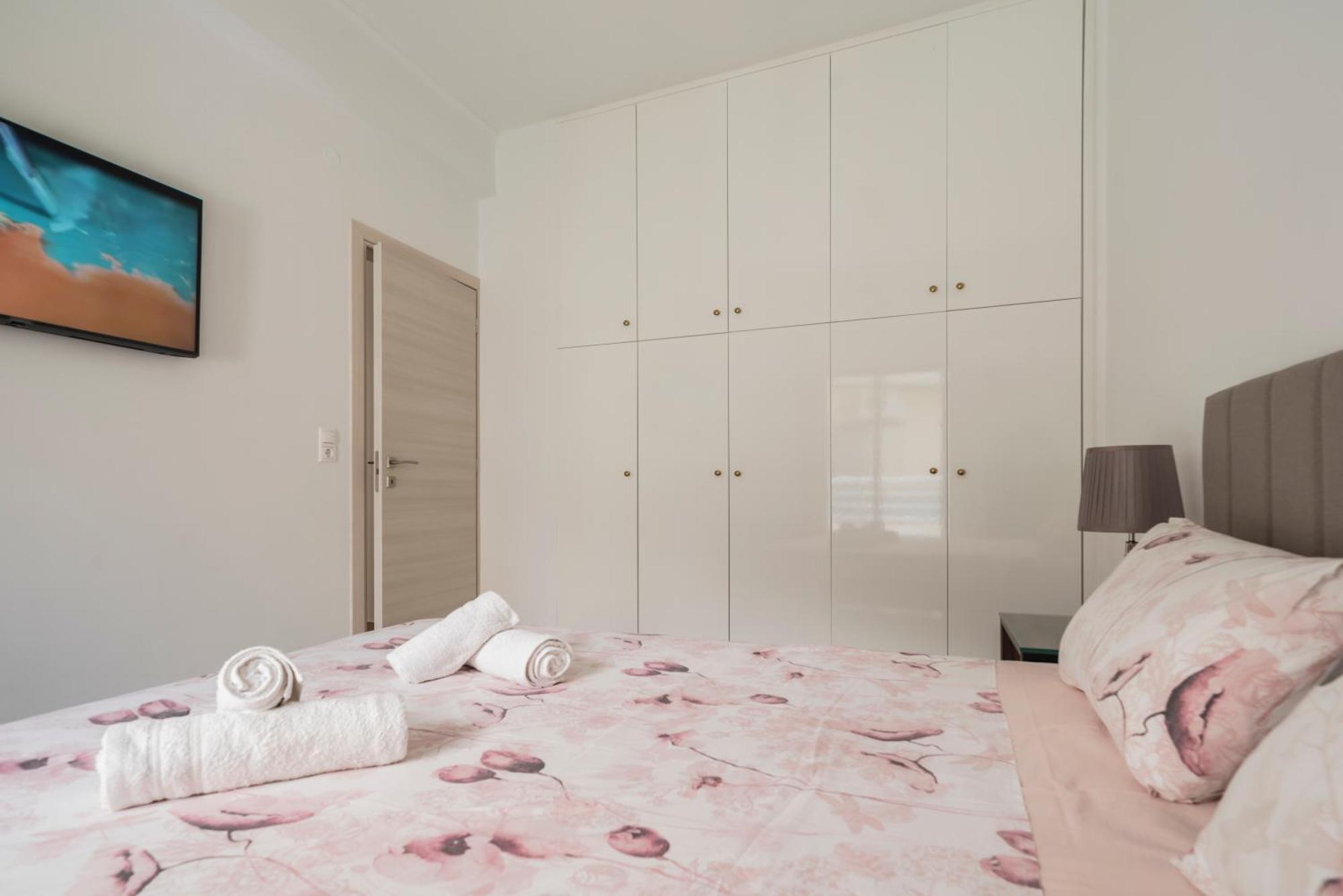 Neon 2Br Luxurious Central Apt Heraklion Εξωτερικό φωτογραφία